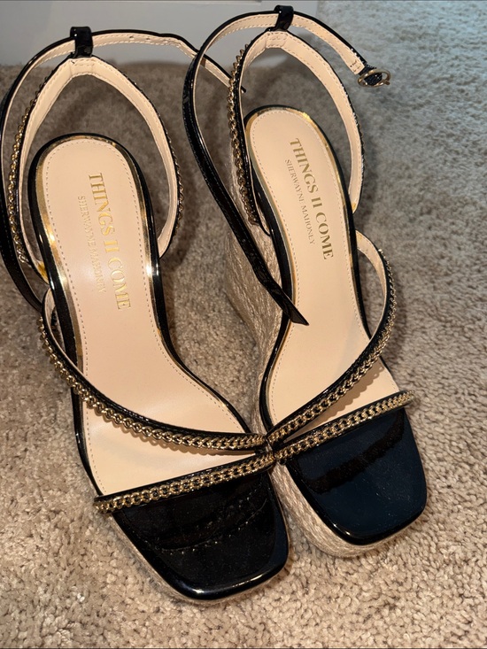 Things II Come Shoes - Black Chain-Trim Wedge Sandals for Women